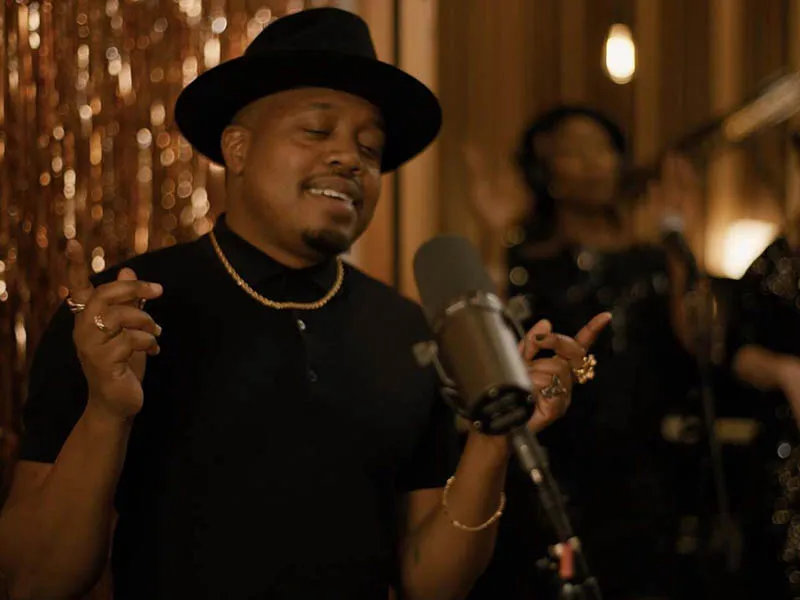 Durand Jones and The Indications